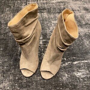Kristin Cavallari x Chinese Laundry Taupe Suede Booties 7.5